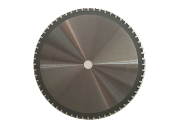 Anti kick-back saw blades for cutting wood